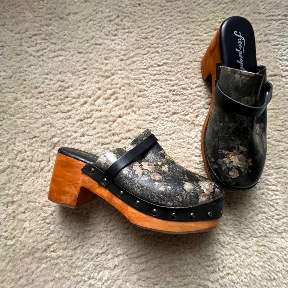 Free People clogs